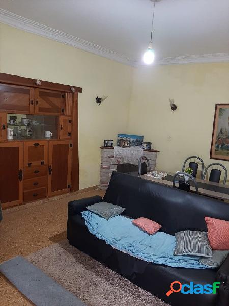 CHALET 3 AMB. AZCUENAGA 2900