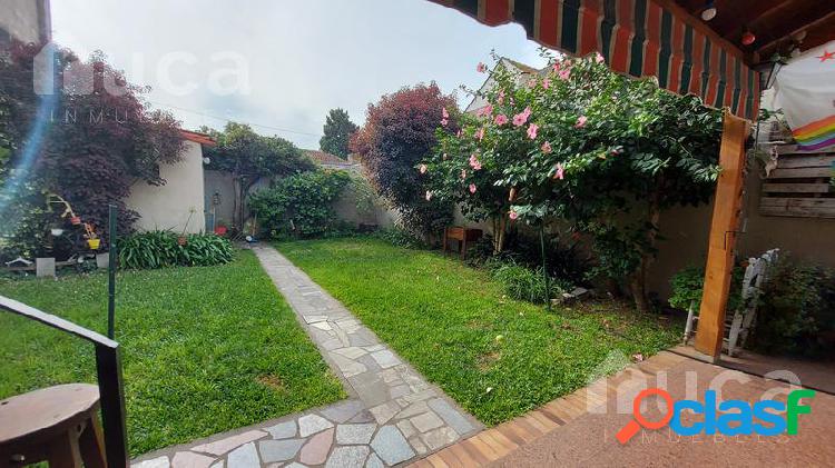 Encantadora casa con jardín y terraza - Olivos