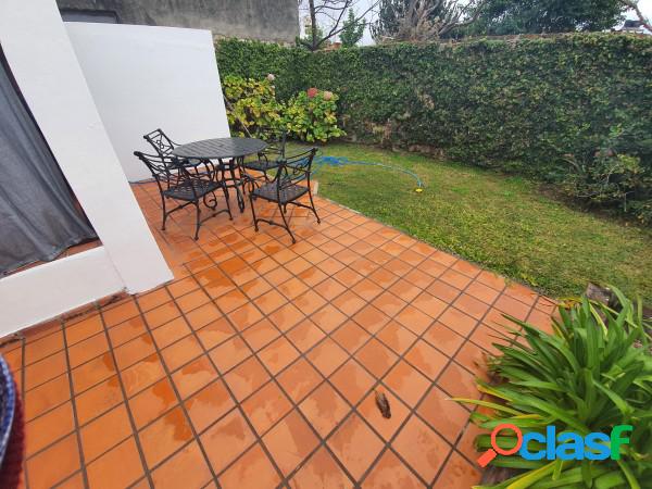 VENDO HERMOSA CASA EN CALLE DIAMANTE U$S 65.000.-