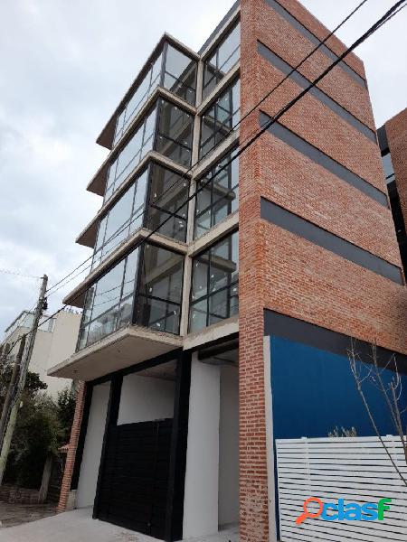 VENTA 3 AMB 72 M2 ÚLTIMO PISO CON TERRAZA PROPIA 50 M2.-