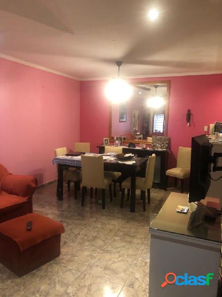 Venta PH 4 ambientes 2 cocheras en Lomas de Zamora