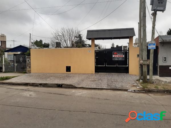 CASA CON PILETA en Gregorio de Laferrere