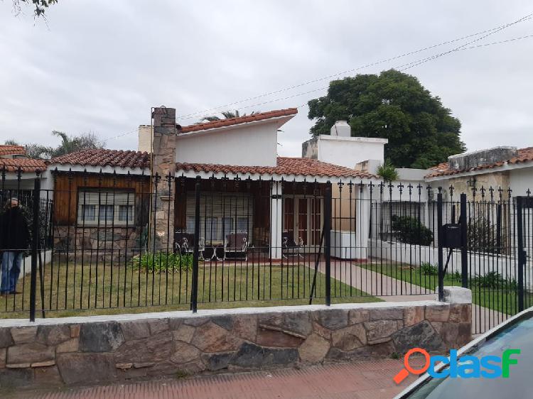 VENDO CASA EN CERRO DE LAS ROSAS