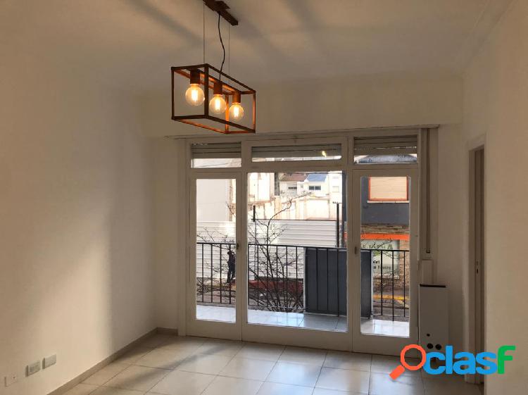 DEPARTAMENTO 2 AMBIENTES A LA CALLE CON BALCON EN VENTA EN