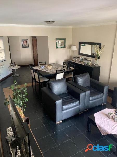 Departamento 4 ambientes zona Plaza Mitre
