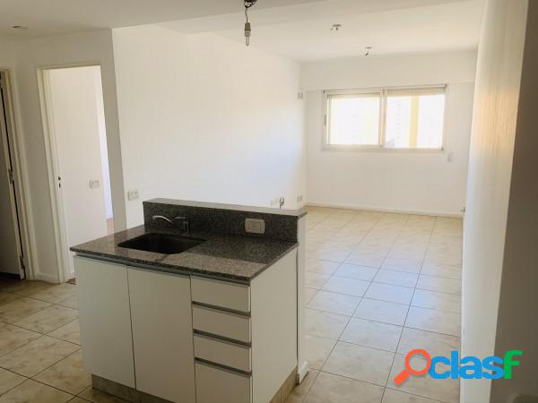 Departamento ideal renta de 1 dormitorio Rioja 3500