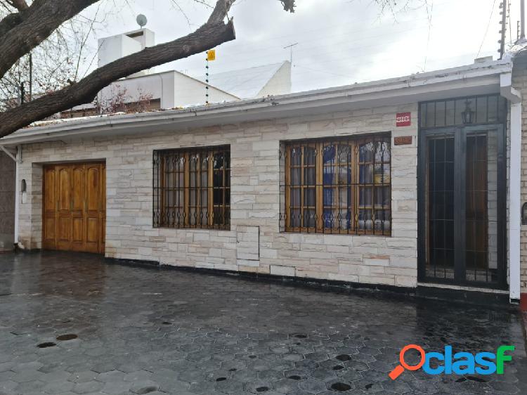 CASA EN VENTA- SEXTA SECCIÓN