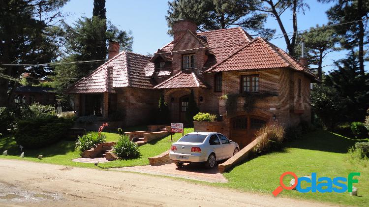 Casa chalet en venta