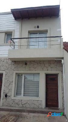 VENTA Duplex 3 Amb-ESPACIO COCHERA-2 BAÑOS-BERUTTI al 4500