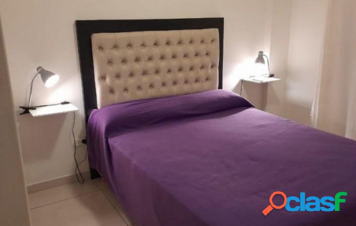 Departamento 2 ambientes a la calle en venta