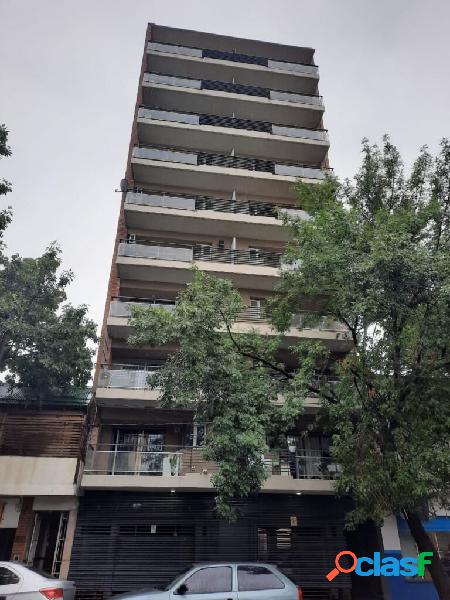 DEPARTAMENTO ZONA FACULTAD DE MEDICINA CON BALCON AL FRENTE