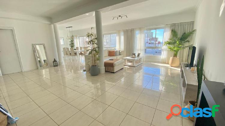 VENTA PISO 6 AMBIENTES CON VISTA AL MAR