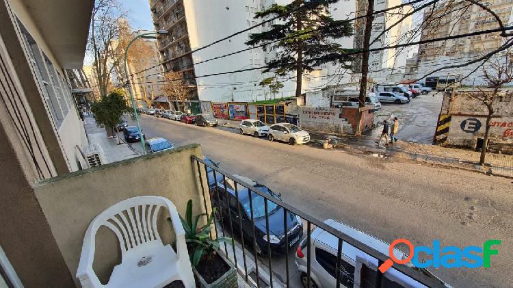 2 Ambientes al frente con balcon -- Zona paseo aldrey