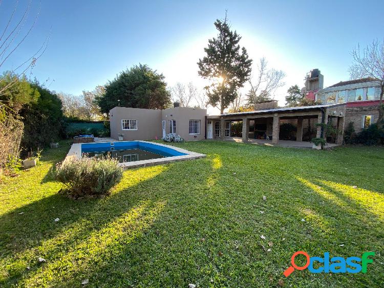 CASA EN FUNES DOS DORMITORIOS CON PISCINA Y AMPLIO TERRENO