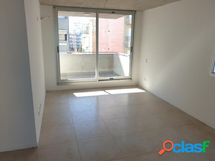 DEPARTAMENTO 2 DORMITORIOS CON BALCON - PISO EXCLUSIVO //