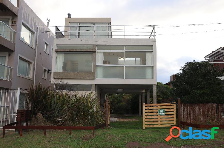 CASA EN VENTA SOBRE LA PLAYA