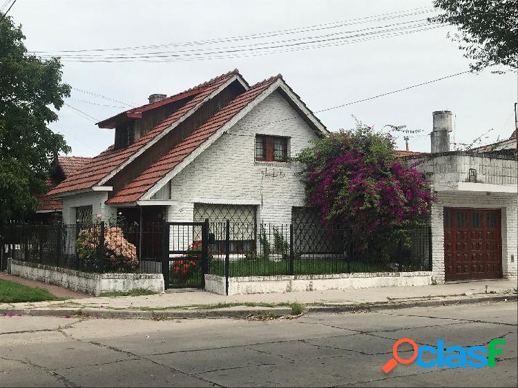 CHALET - MARCONI Y ALVARADO
