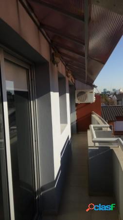 IMPECABLE DEPTO 2 AMBIENTES CON BALCON - EXCELENTE UBICACION