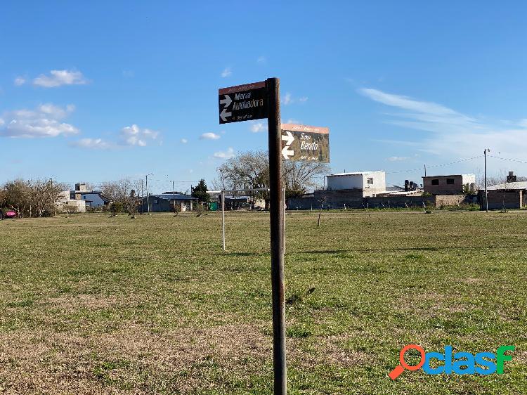 BOSQUE AZUL - ROLDAN - CASA A TERMINAR SOBRE LOTE DE 330 M2