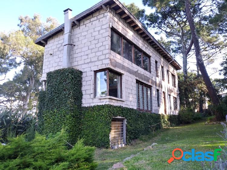 Casa de 3 ambientes en Sierra de los padres