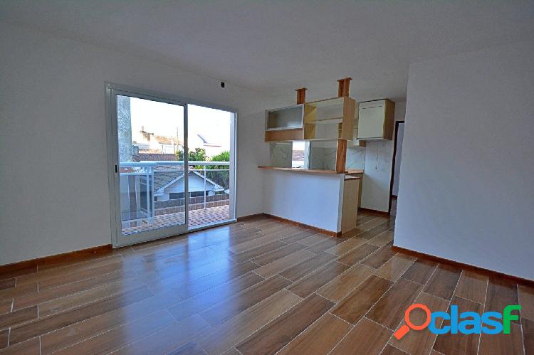 PH 2 AMBIENTES LATERAL CON BALCON A ESTRENAR EN VENTA EN MAR