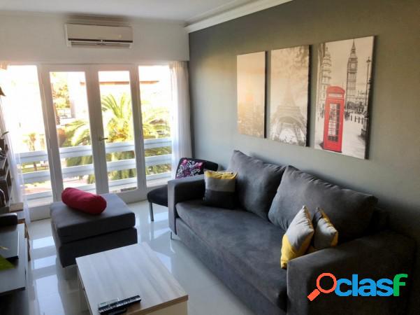 DEPARTAMENTO DE 2 AMB A LA CALLE CON BALCON Y COCHERA