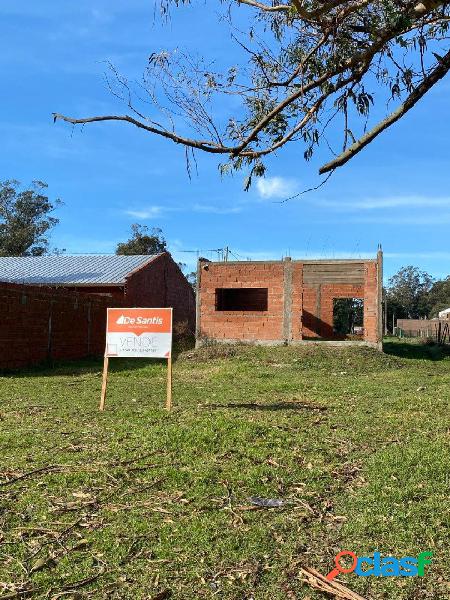 Lote con construccion en Santa Celina