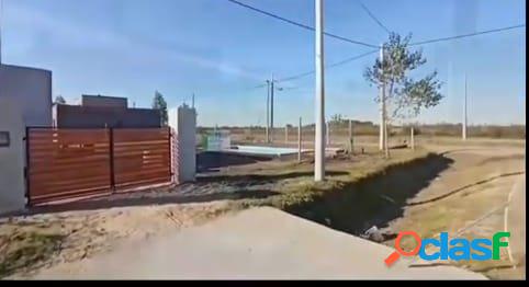 CASA A TERMINAR CON PILETA EN ROLDAN SECTOR B tierra de