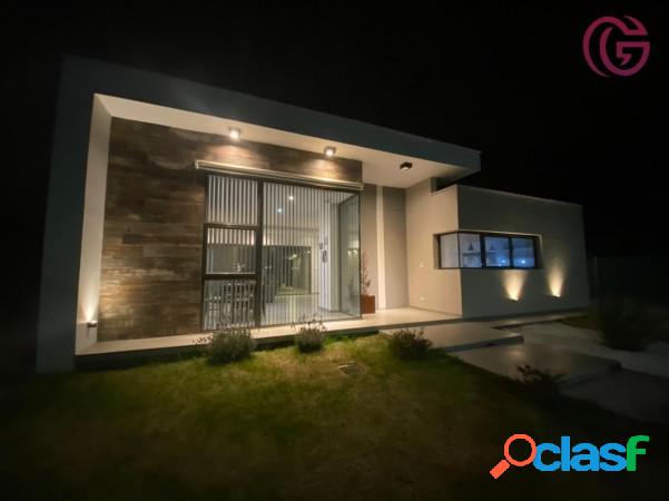 GREENWOOD VENDE CASA DE DISEÑO EXCELENTE EN BARRIO PRIVADO