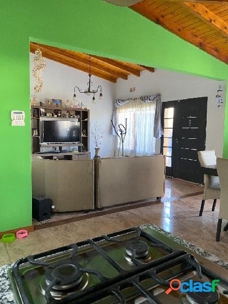 VENDO CASA 3 DORMITORIOS EN IBARLUCEA - ACEPTO PERMUTA