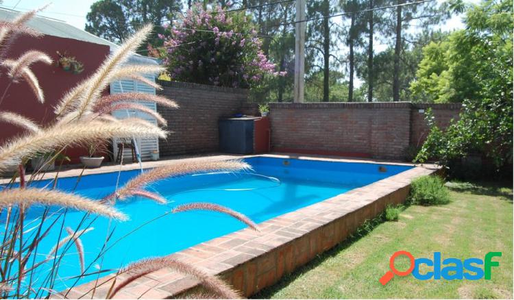 Venta Casa 3 dorm con piscina en Parada 7, Funes