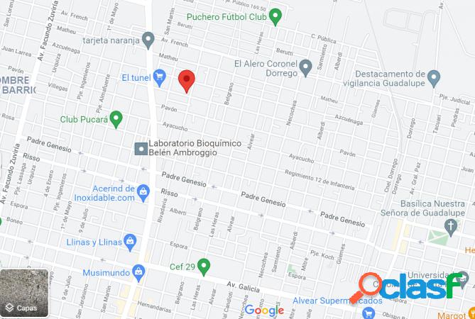 Casa con departamento, cochera y todos los servicios zona