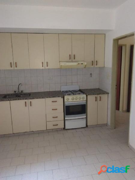 Departamento en Alquiler. 3 Amb. 2 Dor. 40 M2 Cub.