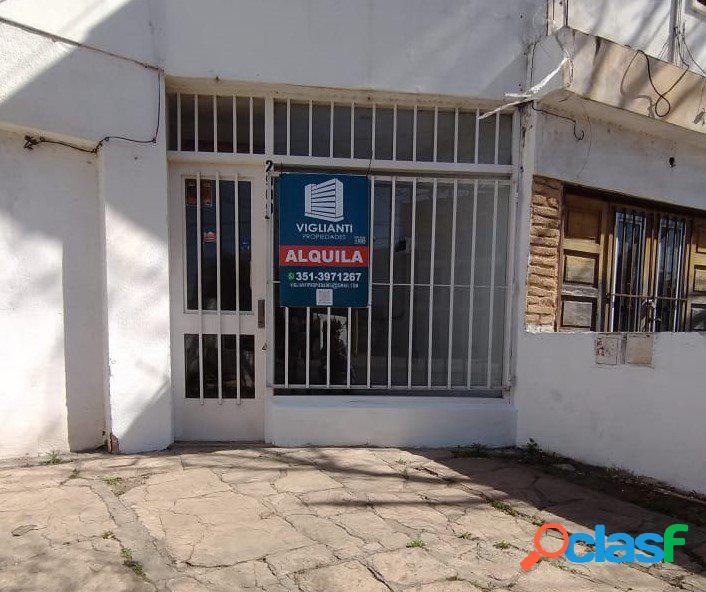 Local Comercial en Bv. Los Granaderos