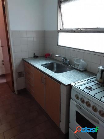 Se Alquila Departamento 2 Ambientes con Balcón en Caballito