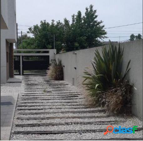 Venta de Casa Tipo Duplex 3 AMBIENTES en San Carlos, La