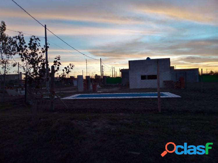 OFERTA!!! CASA A TERMINAR CON PILETA - ROLDAN