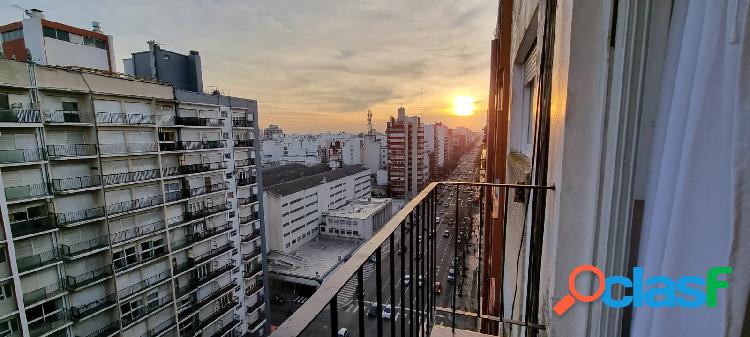 VENTA DEPARTAMENTO DOS AMBIENTES A LA CALLE CON BALCON