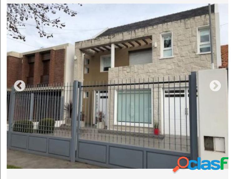 CHALET DE 4 AMBIENTES