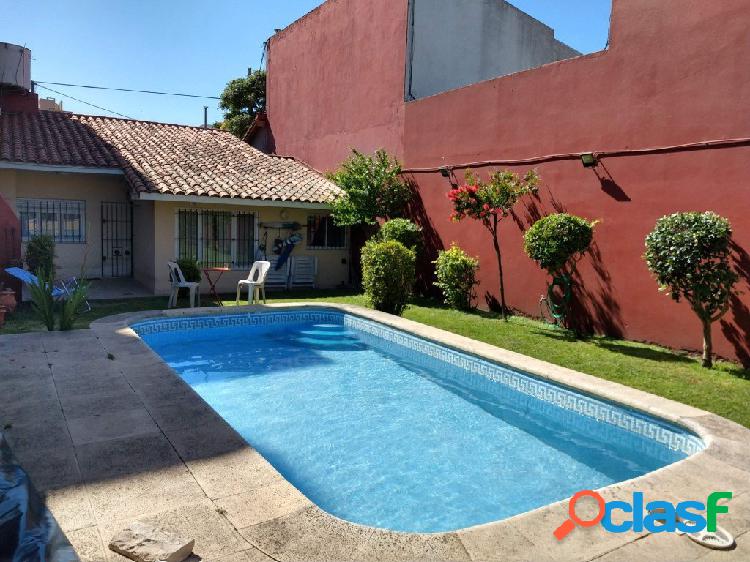 CHALET EN VENTA CON PILETA