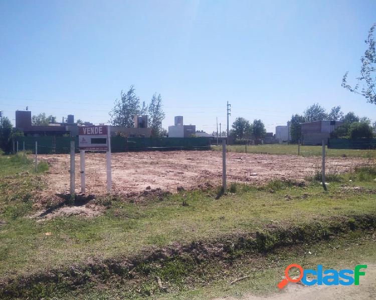 VENDO TERRENO EN ROLDAN - SE TOMAN PERMUTAS