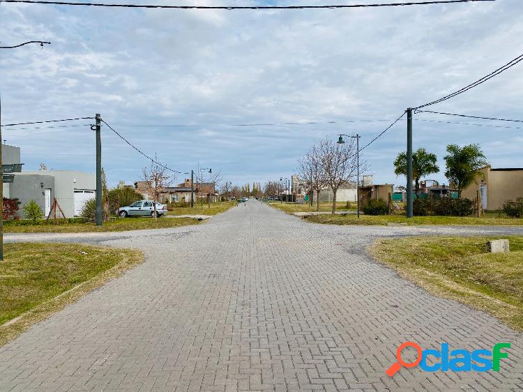 VENTA DE LOTE EN ROLDAN - BARRIO LAS TARDES - ESCRITURADO -