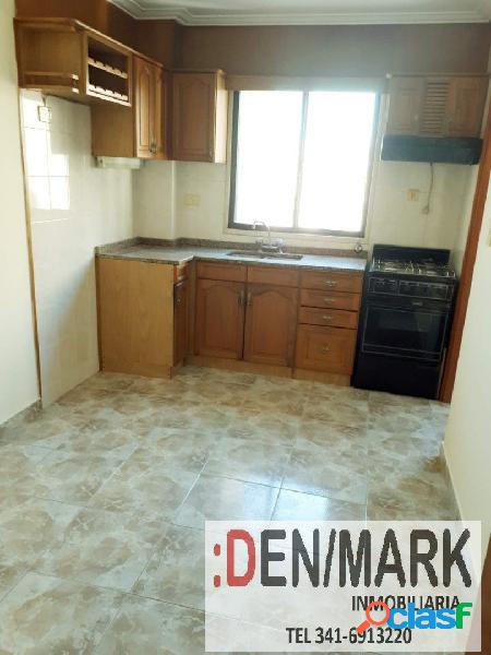 VENTA DEPTO 1 DORMITORIO AL FRENTE CON BALCON (SAN JUAN 700)