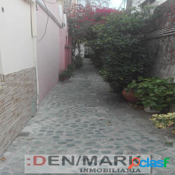 VENTA DEPTO DE PASILLO 2 DORMITORIOS. TERRAZA CON