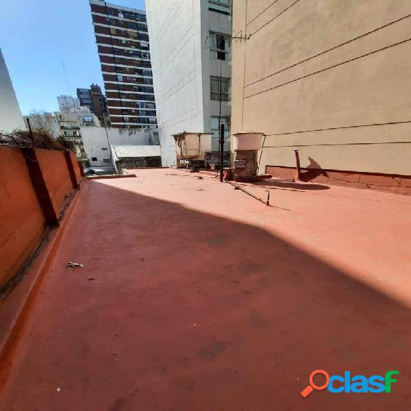 Venta. PH 4 ambientes a reciclar. Patio y Terraza.