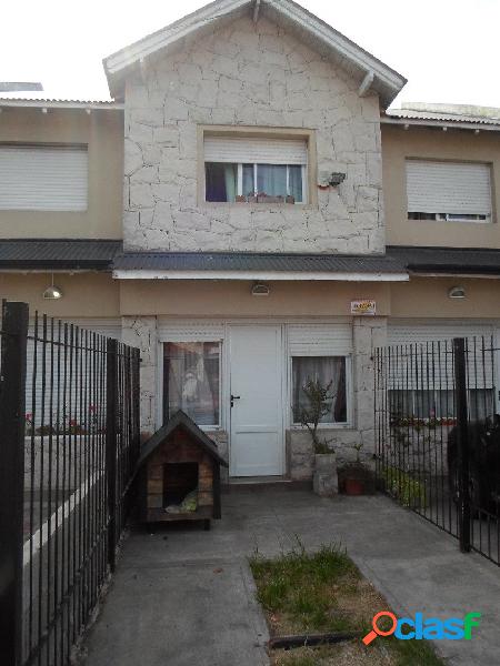 Triplex en Villa Primera