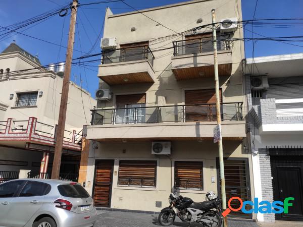 EXCELENTE DEPARTEMENTO DE 3 AMBIENTES TIPO DUPLEX