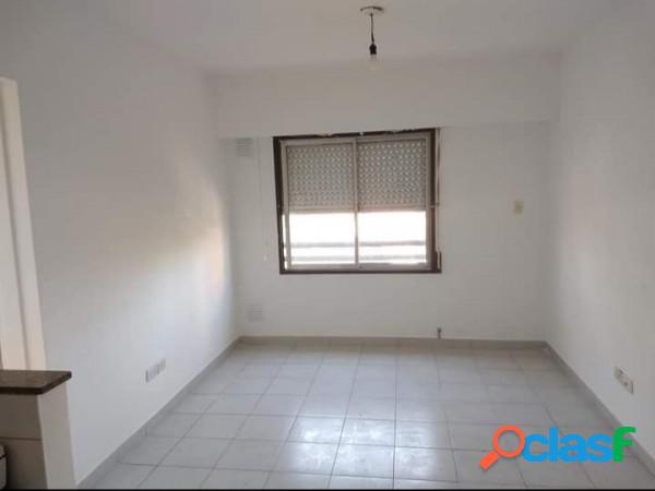 Departamento de 1 dormitorio con balcón