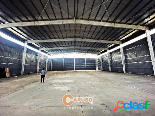 Nave Industrial con Oficinas en Parque Industrial Moreno -