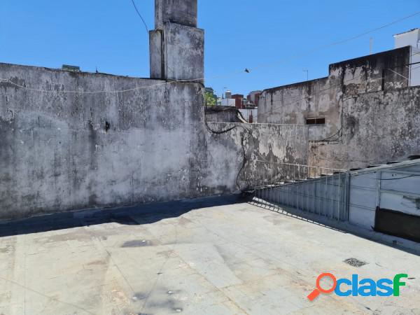 SE VENDE PH DE 3 AMBIENTES, SIN EXPENSAS EN PARQUE CHACABUCO